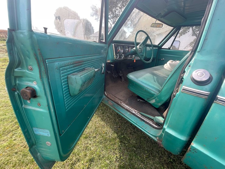 1970-chevrolet-c10-image-40
