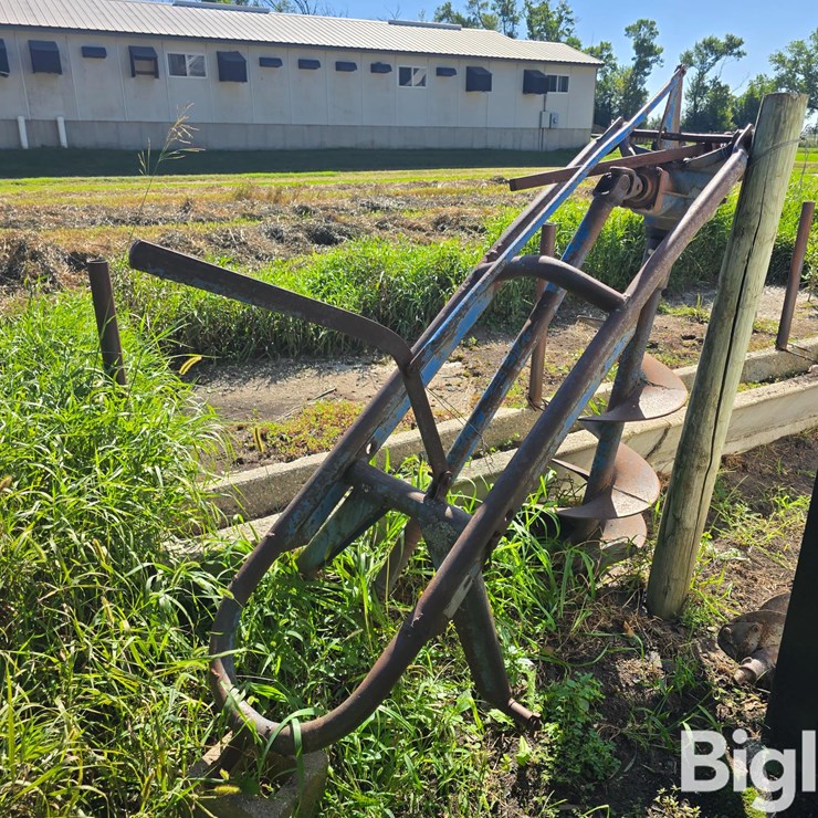 Ford 3-Pt Post Auger