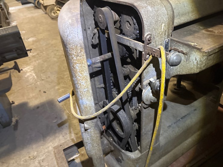 #162-•-yates-american-j-180-cast-iron-thickness-planer-image-9
