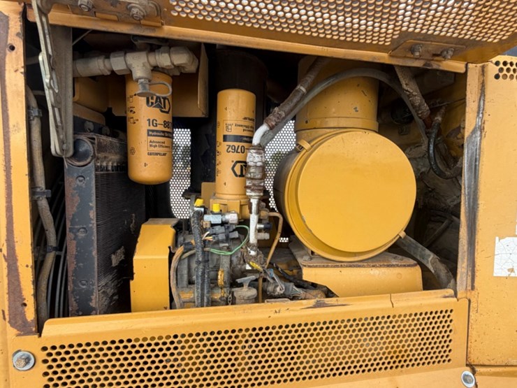 2006-caterpillar-d6n-xl-image-11