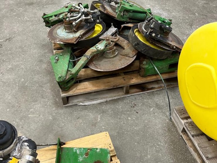 john-deere-7000-image-7