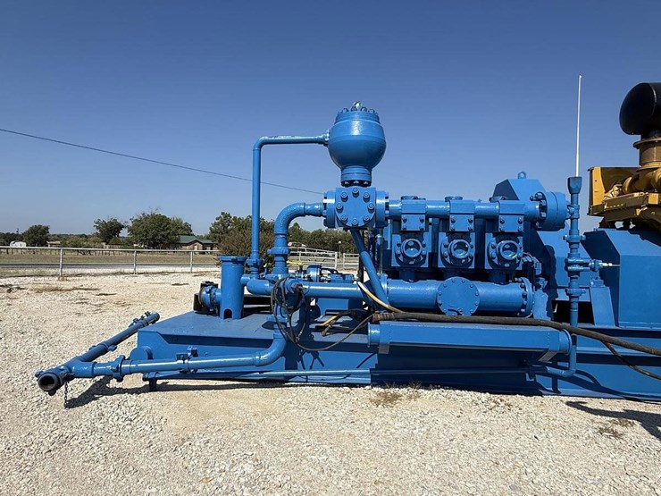 2007-caterpillar-d398b-image-13