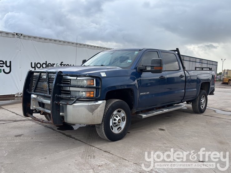 2015-chevrolet-silverado-2500-image-1