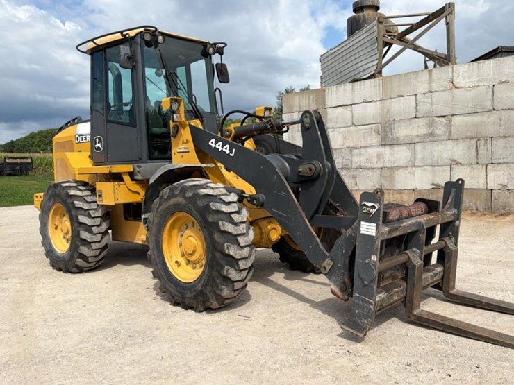 2007-deere-444j-image-5