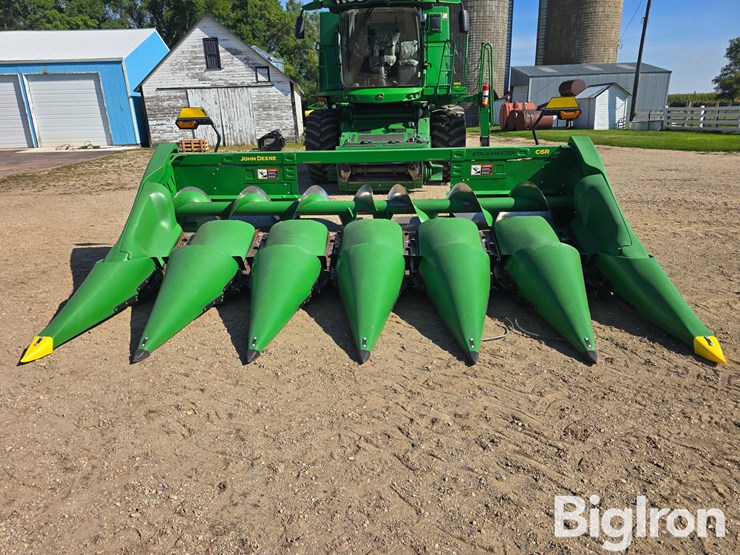 2023-john-deere-c6r-image-2