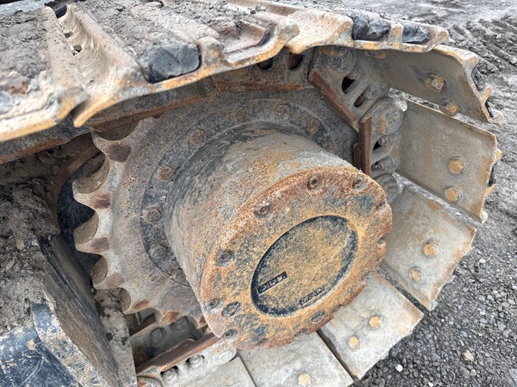 2020-caterpillar-315f-lcr-image-26