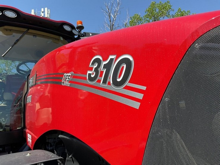 2022-case-ih-magnum-310-cvx-image-9