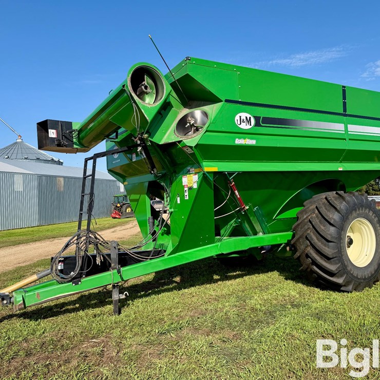 J&M 1150-20 Grain Cart