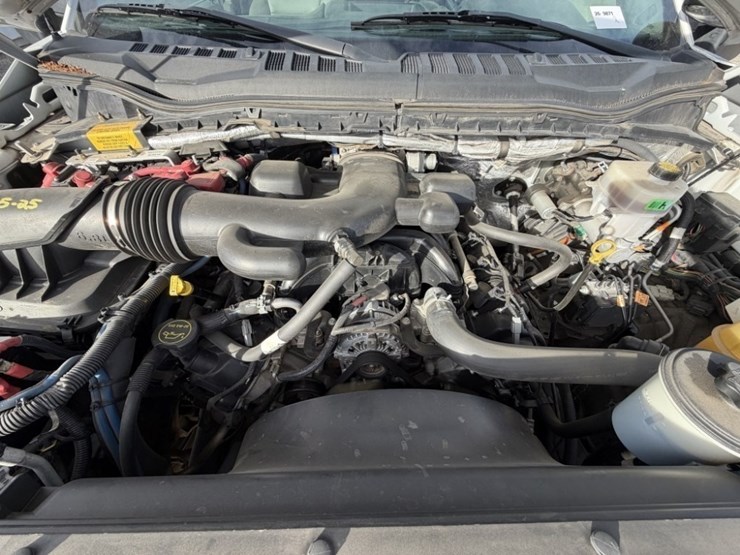 2017-ford-f550-image-13