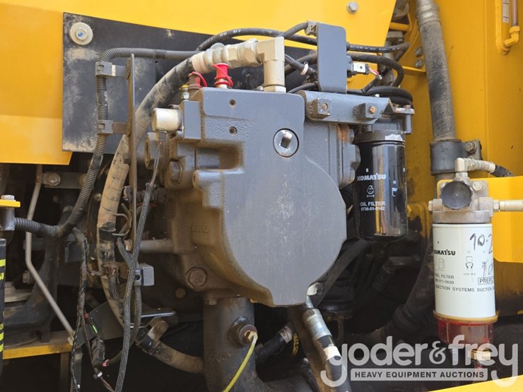 2015-komatsu-pc210-image-40