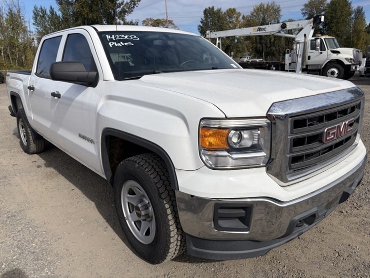 2014-gmc-sierra-1500-crew-cab-4x4-pickup-image-2