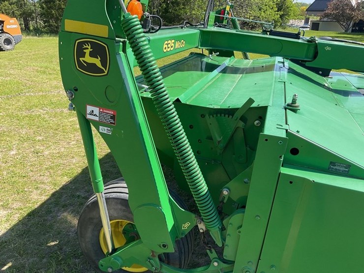 2016-john-deere-635-image-9