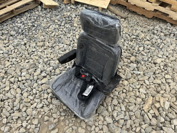 luxury-equipment-seat-image-1