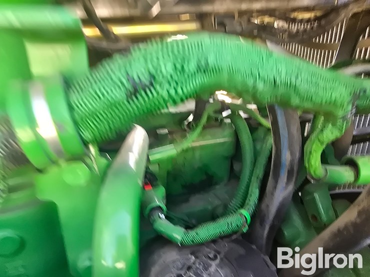 2012-john-deere-7215r-image-10
