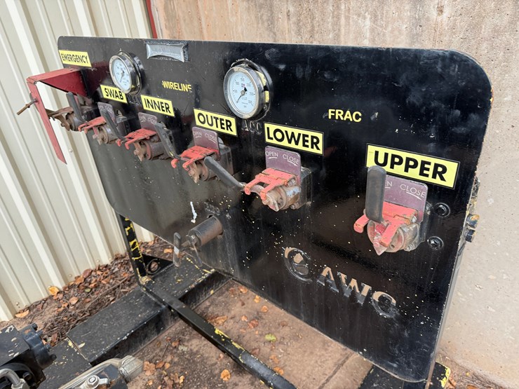 lot-w/-(3)-remote-5k-wp-accumulator--wireline-frac-valve-consoles-image-9