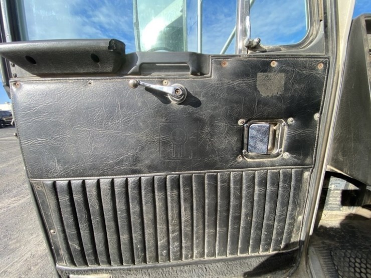 1989-kenworth-t800-image-21