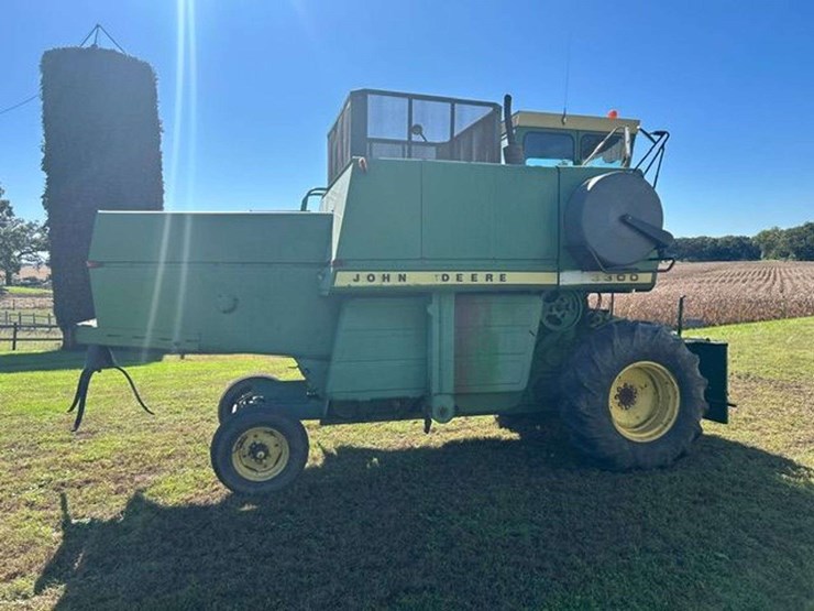 1975-john-deere-3300-image-4
