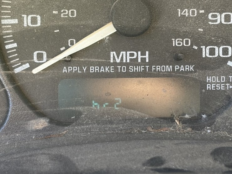 2002-chevrolet-silverado-3500-image-25