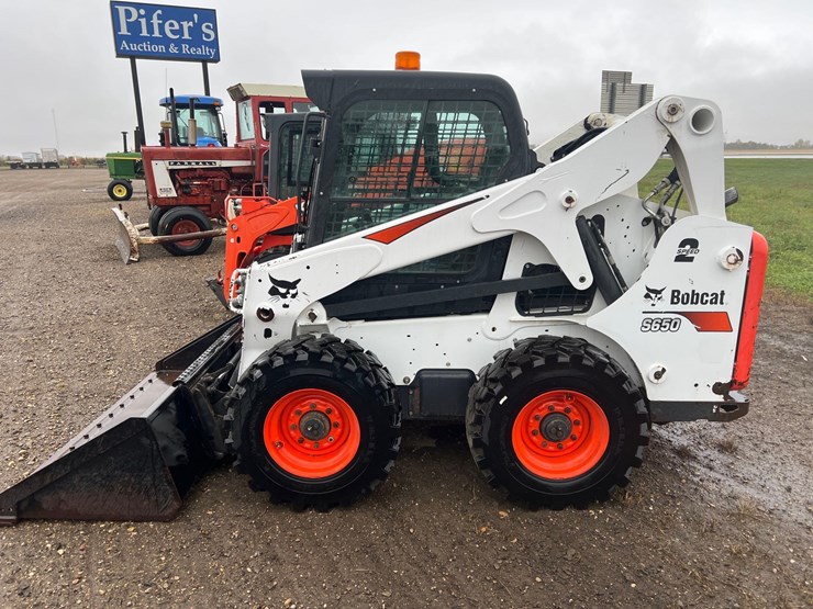 2018-bobcat-s650-image-8