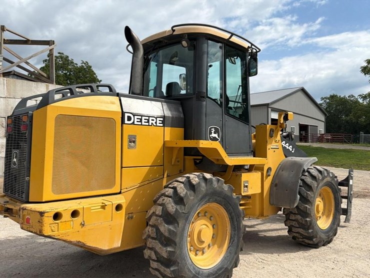2007-deere-444j-image-4