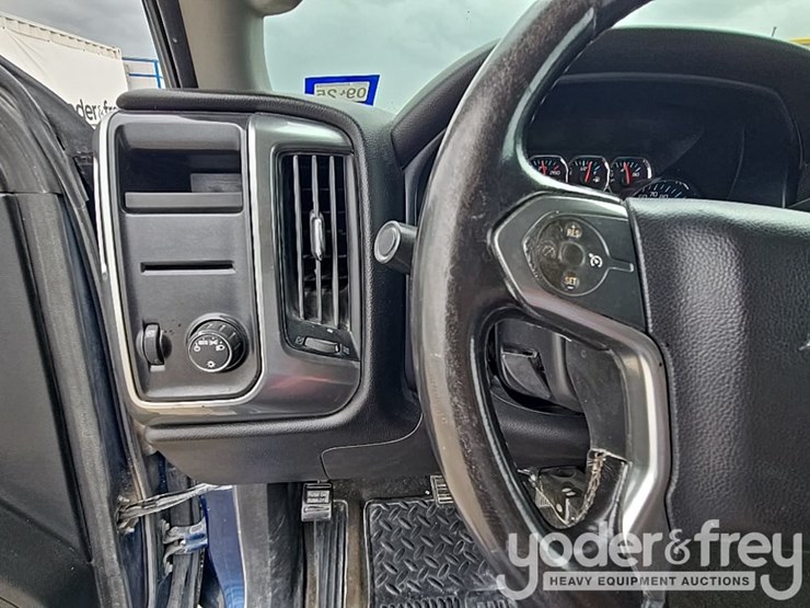 2015-chevrolet-silverado-1500-image-45