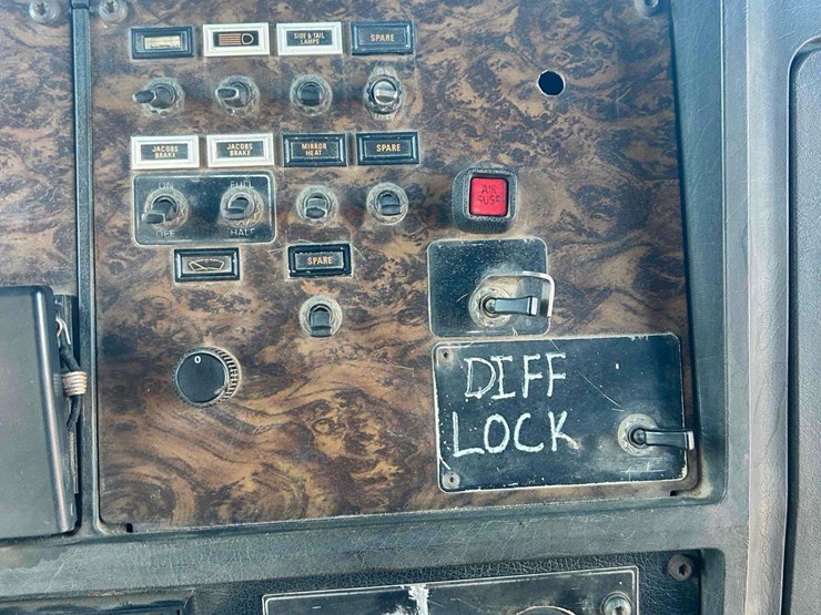 1988-kenworth-t800-image-14