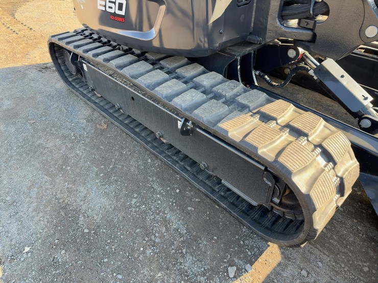 2023-bobcat-e60-image-19
