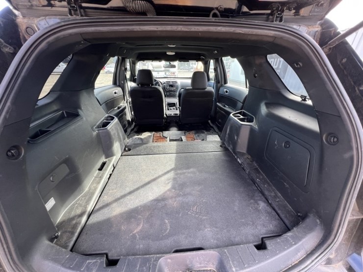 2018-ford-explorer-image-5