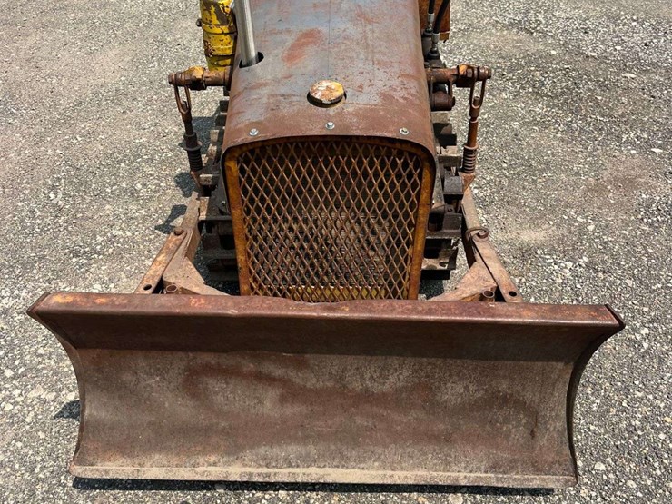 beetle-narrow-gage-trail-tractor-image-4
