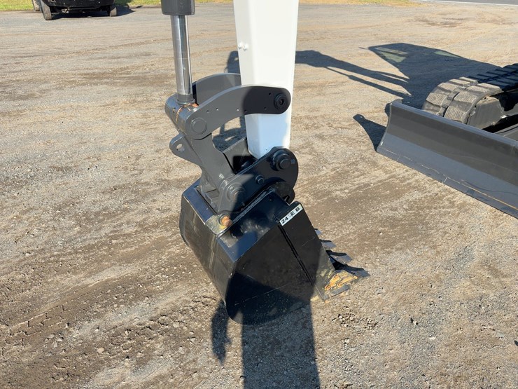 2023-bobcat-e60-image-13