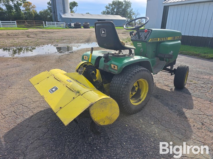 1981-john-deere-317-image-5