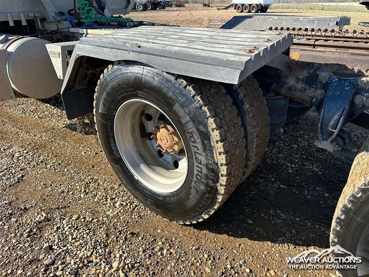 2012-freightliner-coronado-122-image-55