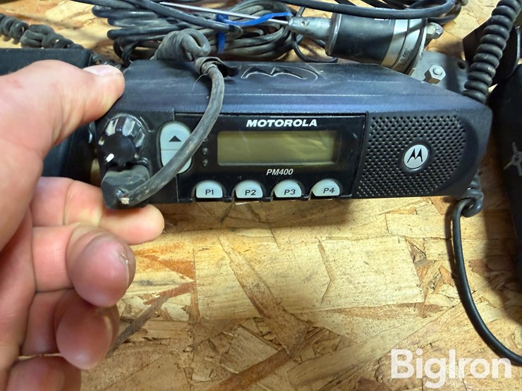 motorola-vhf-hiband-radios-image-19