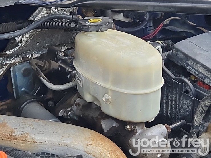 2015-chevrolet-silverado-2500-image-22