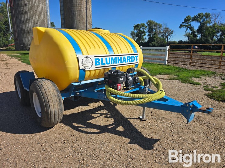 blumhardt-wagon-master-pull-between-fertilizer-tank-w/pump-image-3