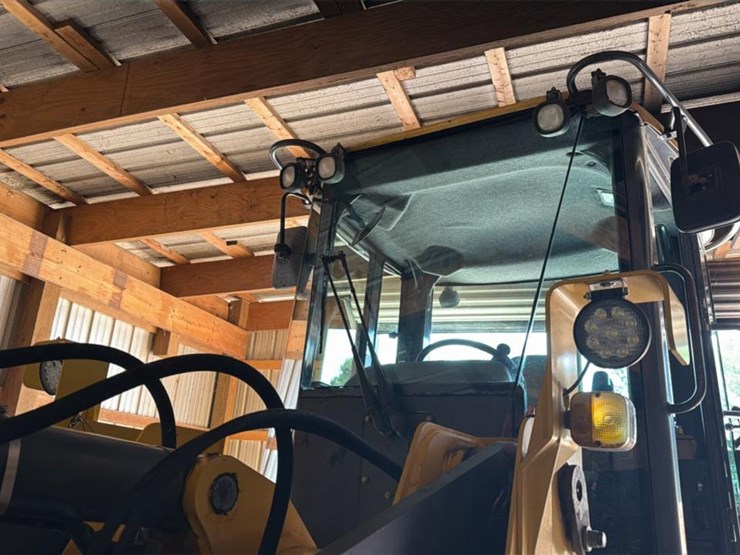 2007-deere-444j-image-44