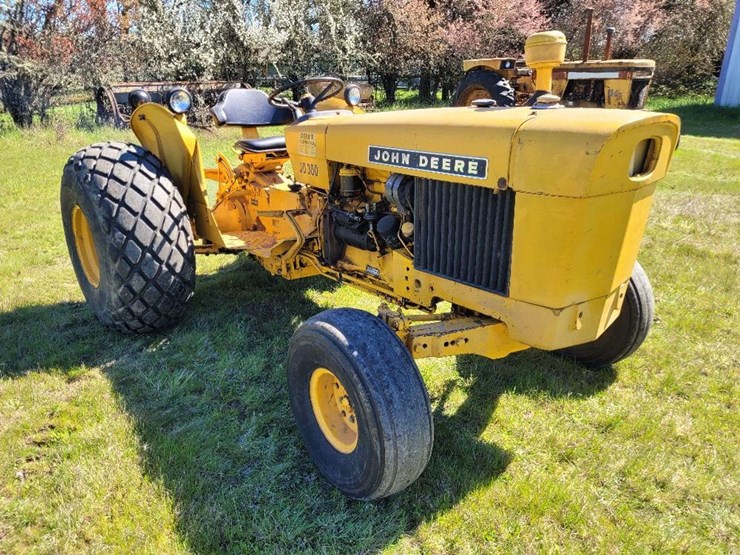 1965-john-deere-300-image-3