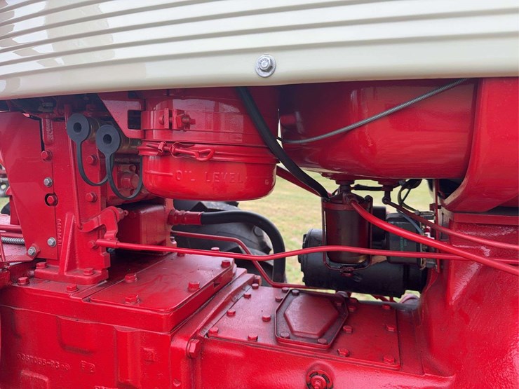 farmall-560-diesel-hi-clear-image-34