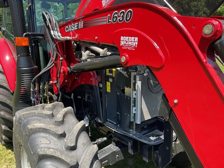 2020-case-ih-farmall-120c-image-17