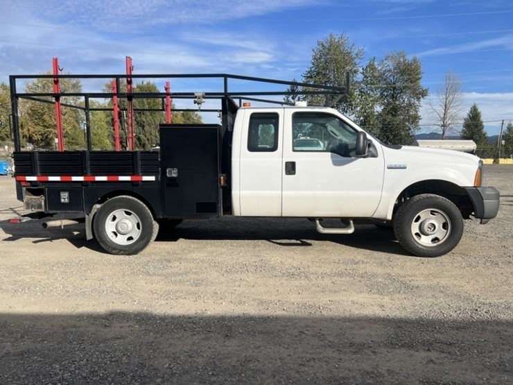 2006-ford-f350-image-3