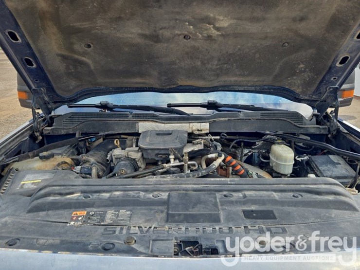 2015-chevrolet-silverado-2500-image-17