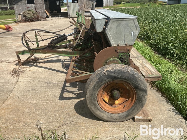 john-deere-10-image-8