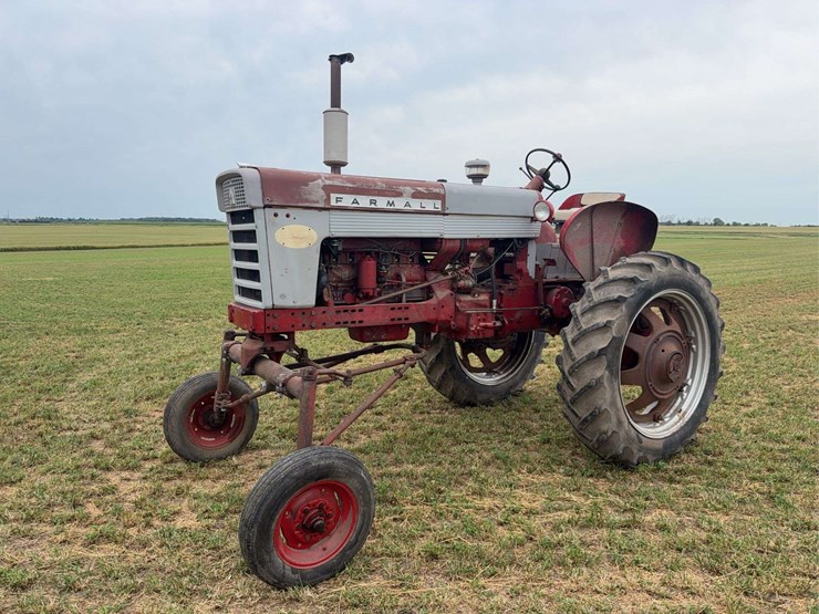 farmall-460-hi-clear-image-1