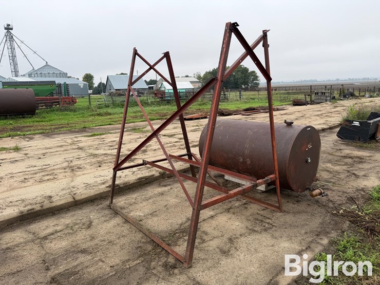 300-gal-fuel-tank-w/stand-image-3