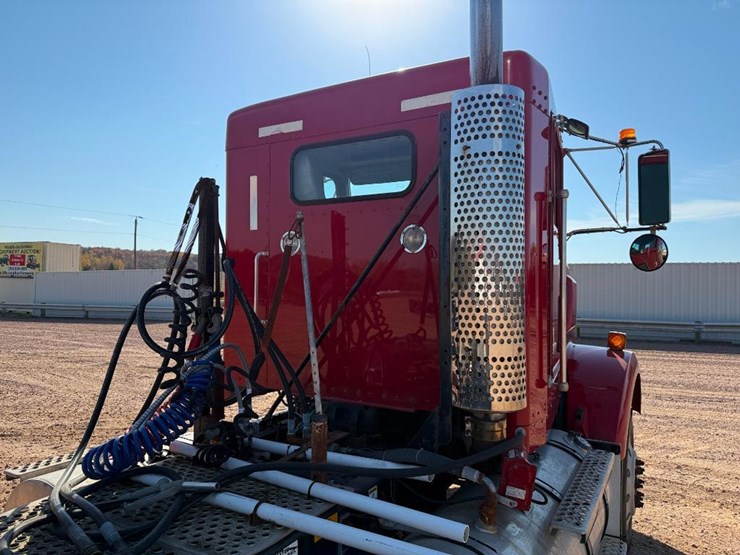 2000-kenworth-t800-image-27
