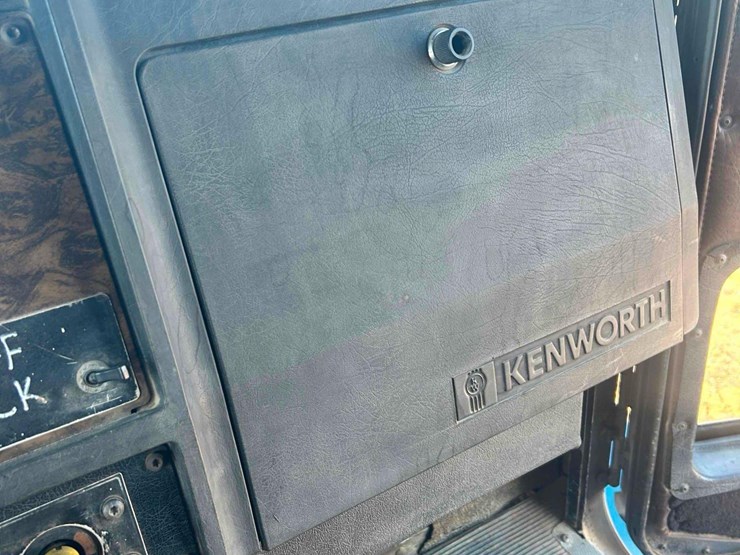 1988-kenworth-t800-image-12