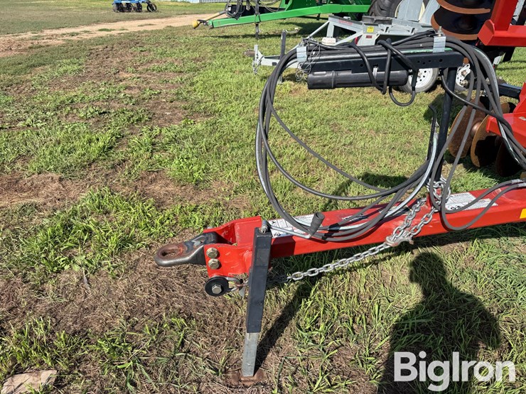 case-ih-370-image-9