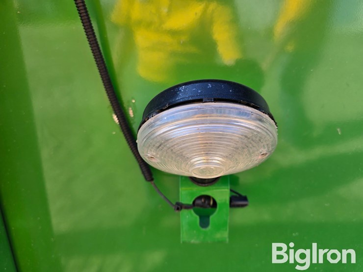 2015-john-deere-630f-image-12