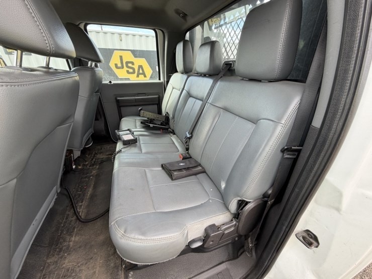 2011-ford-f350-image-24