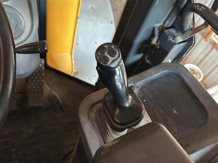 2007-deere-444j-image-37